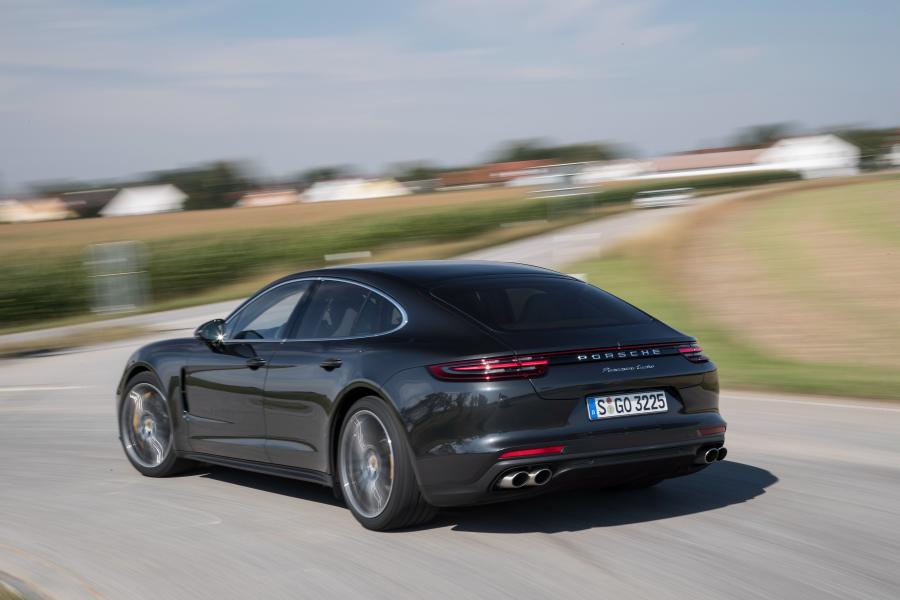  Porsche Panamera Turbo 2016 года  (фото 28 из 53)
